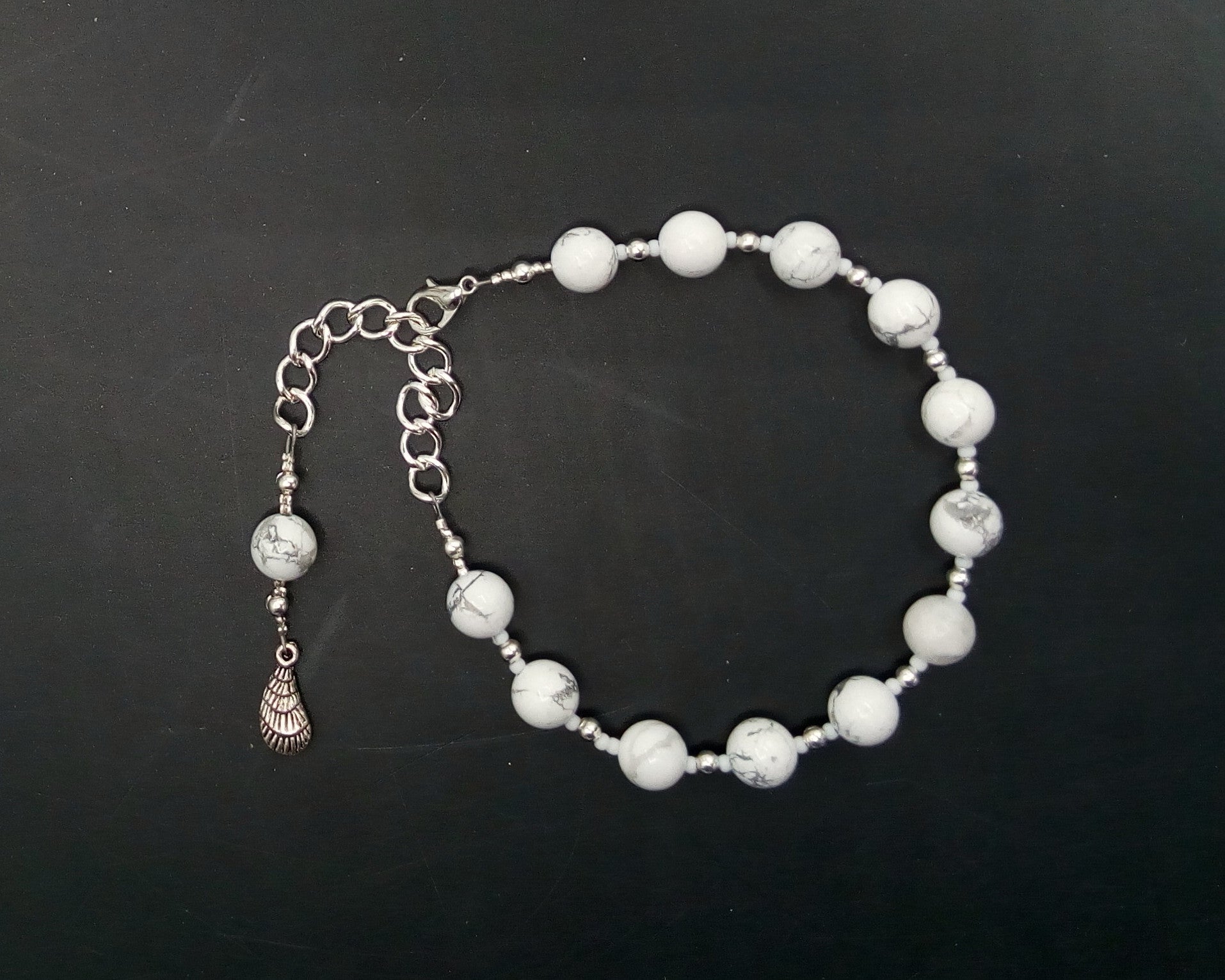 Ma'at Prayer Bead Bracelet in White Howlite: Egyptian Goddess of Truth –  Hearthfire Handworks